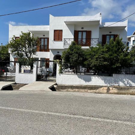 Karagiozos Studios & Apartments Skopelos Town Exterior photo