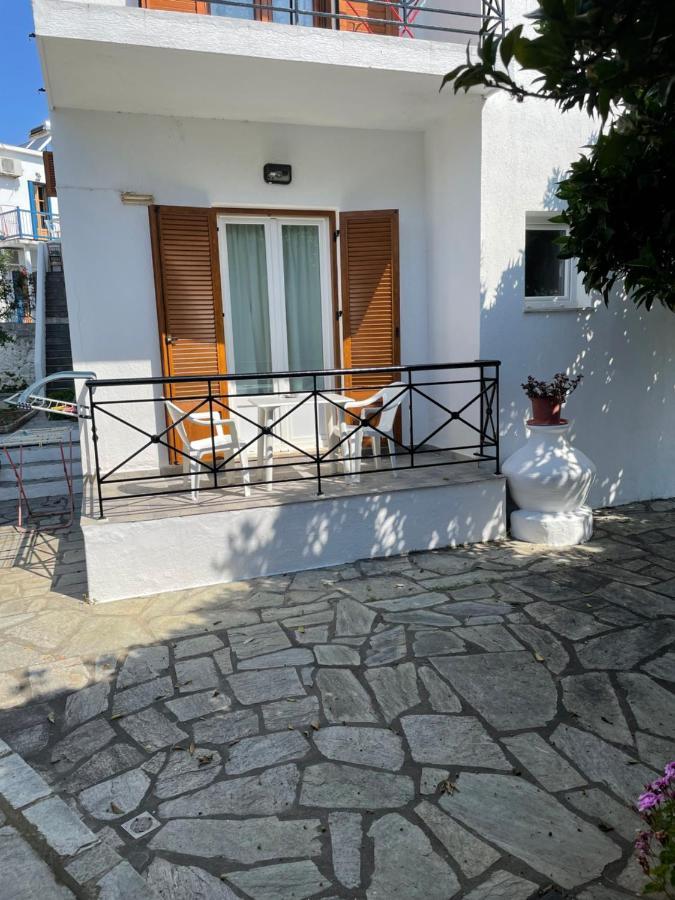 Karagiozos Studios & Apartments Skopelos Town Exterior photo