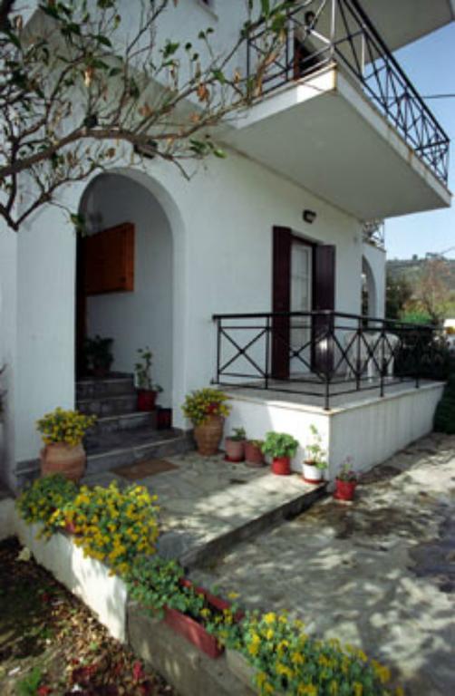 Karagiozos Studios & Apartments Skopelos Town Exterior photo